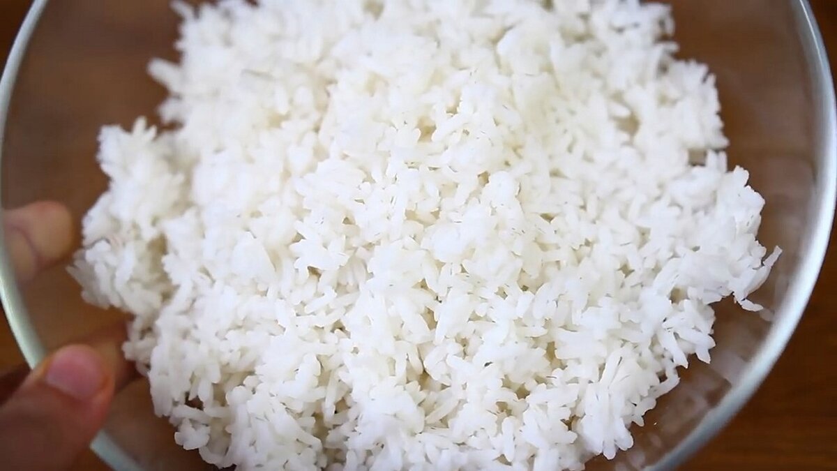 Отваренный рассыпчатый рис
