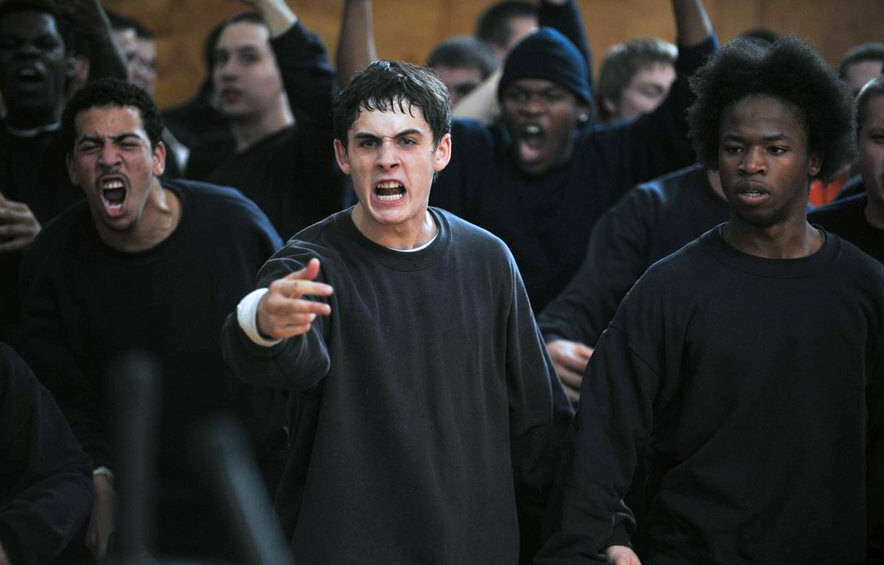 Кадр из фильма "Загон для собак" 2009г.