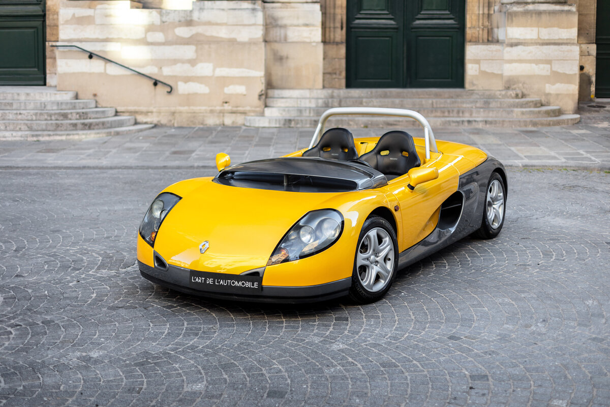 Renault Spider 1995-1999 – Ощути вкус насекомых и дорожной пыли! |  Интересные автомобили | Дзен