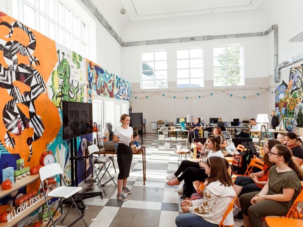 мастерские на вднх. павильон ремесел на вднх дом 47. парк ремесел на вднх. гараж вднх музей. парк ремесел на вднх мастерская стекла.