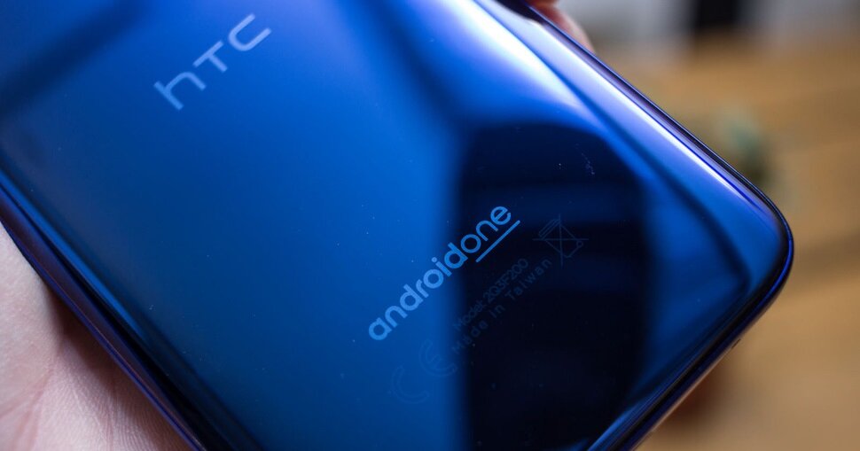 Смартфон от HTC, входящий в программу Android One 