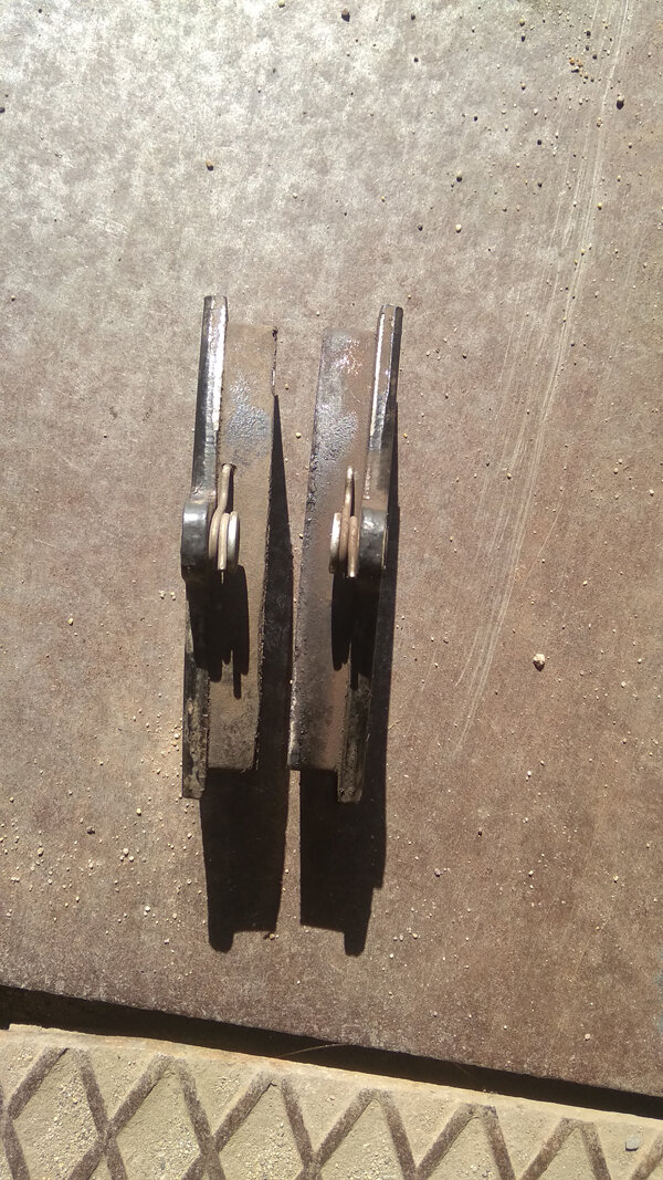 Только заменили передние тормозные колодки