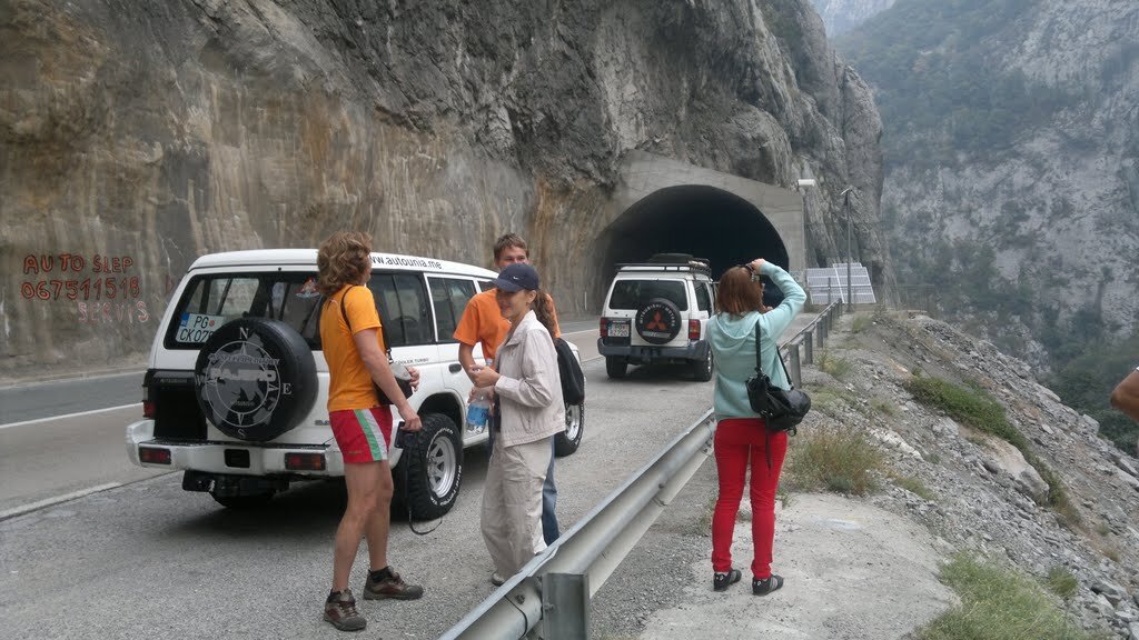 Туннели построенные югославской армией.