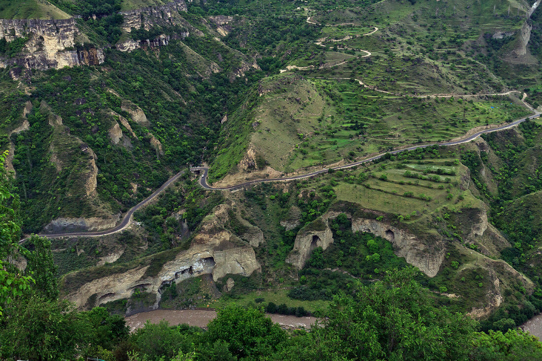 Памятник журавли в гунибе фото