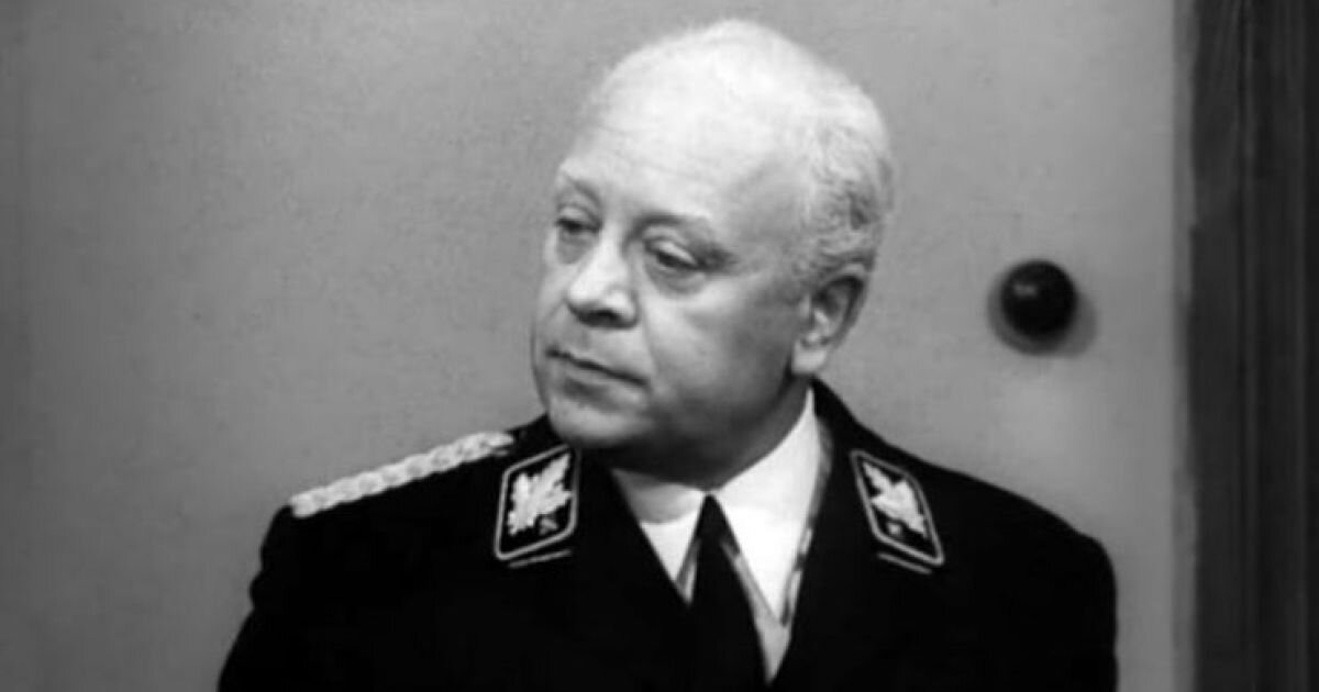 Мюллер из 17 мгновений весны. Папаша мюллер. Папаша мюллер. Папаша мюллер. Мюллер в 17 мгновений весны актер.