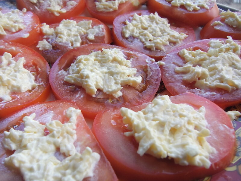 Как сделать сыр с помидорами