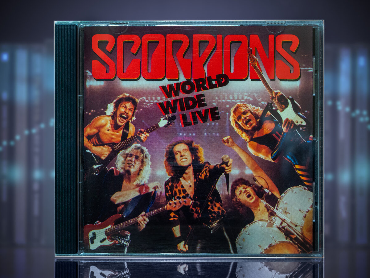 Scorpions world. Scorpions "World wide Live". Scorpions дискография. Обложки скорпионс. Оьлодки скорпионс.