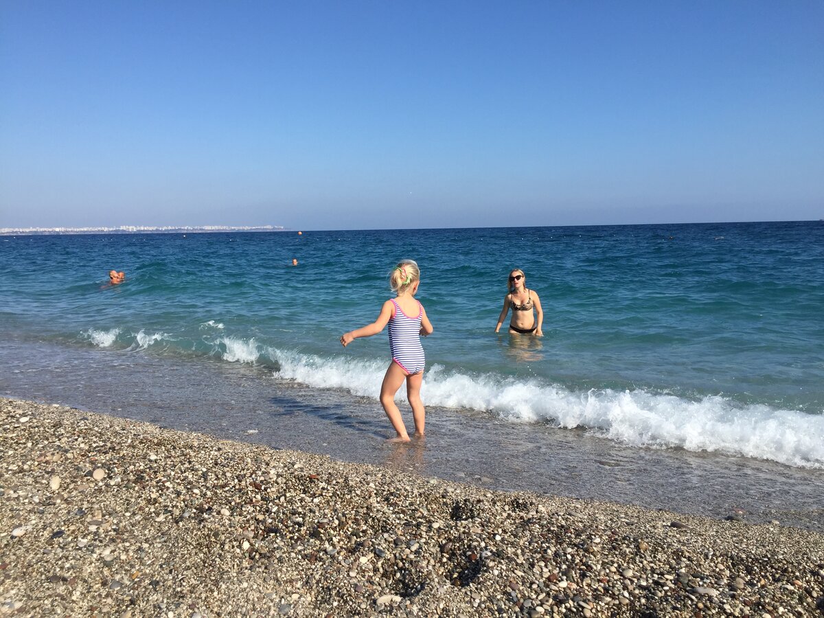 Очень чистое Средиземное море в Анталии
