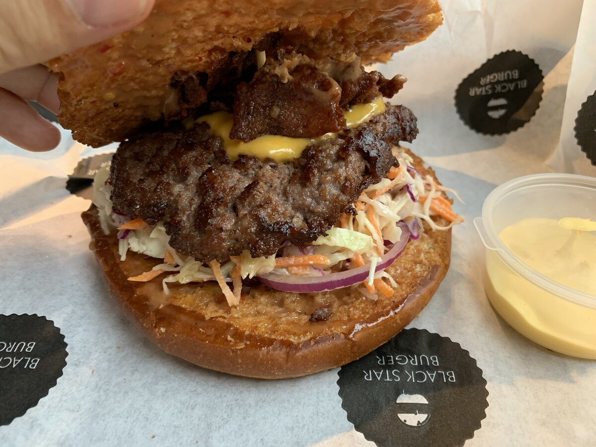 Насколько успешен ресторанный бизнес Тимати. Зашел в Black Star Burger, а народу совсем нет