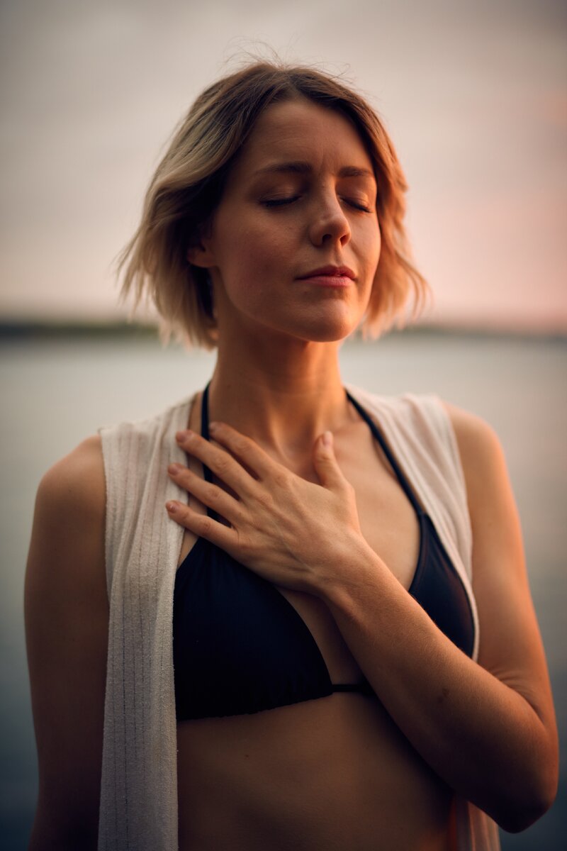 https://unsplash.com/photos/xMNel_otvWs