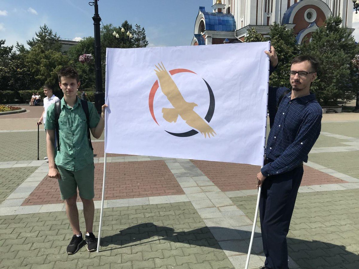 Анархи - интеллигенты! Теперь я видел всё!