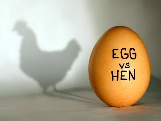 Британские ученые узнали, что было раньше — курица или яйцо