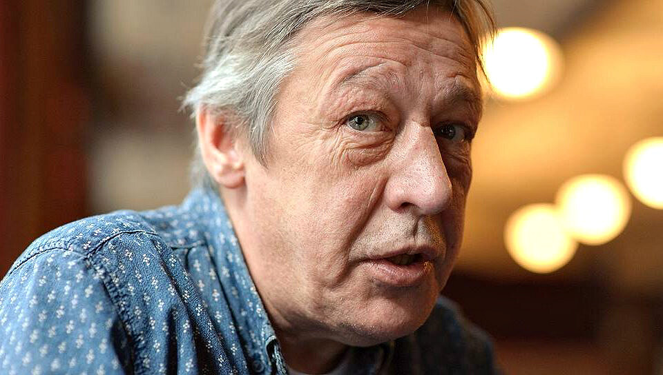 Ефремов женился на Добровольской в 1990-м. Через 7 лет - развод. Ныне он женат в пятый раз.