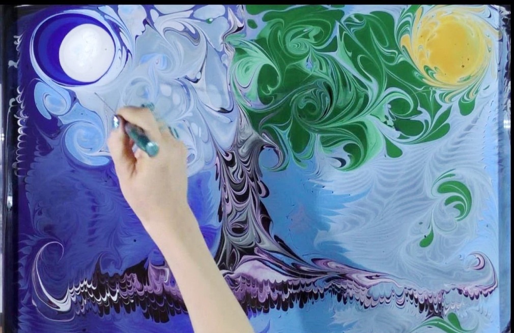 Необычная техника рисования открывает мир фантазий и широких возможностей даже совсем не умеющему что-либо изображать на бумаге человеку. Для ребенка это идеи для самовыражения и простор для вдохновения. ⠀
Существует множество любопытных способов рисования акварелью, когда появляется возможность не только получить захватывающий рисунок, но и весело провести время.
⠀
Предела в фантазии в творчестве не существует. Педагоги по нетрадиционным техникам рисования советуют использовать в работе всевозможный материал и не бояться идти на эксперименты. И как раз об этих экспериментах и рассказывает наша франшиза.
⠀
Что входит:
⠀
💠всё для перепродажи франшизы
💠фото для рекламы
💠описание
💠рекламный текст
💠мастер классы по разным техникам рисования
💠идеи для детского творчества в детских садах и школах
💠информация для учителей и воспитателей
💠как сделать грифельные краски и грифельные доски дома, если ваш малыш любит разрисовывать стены.