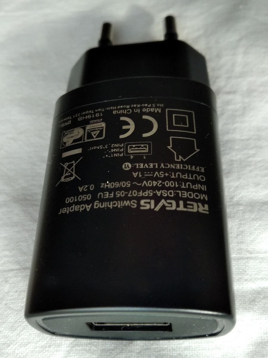 зарядное со стороны порта USB