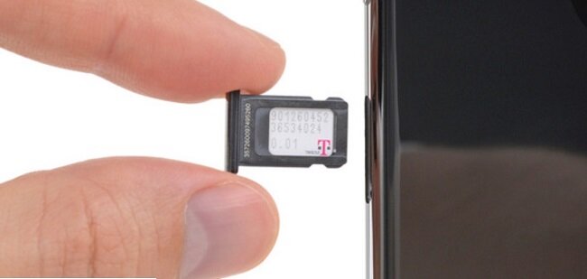 Айфон xr сим карты. Айфон XR 2 симки. 2 Сим карты в iphone XR. Айфон с 2 симками. Айфон XR две симки.