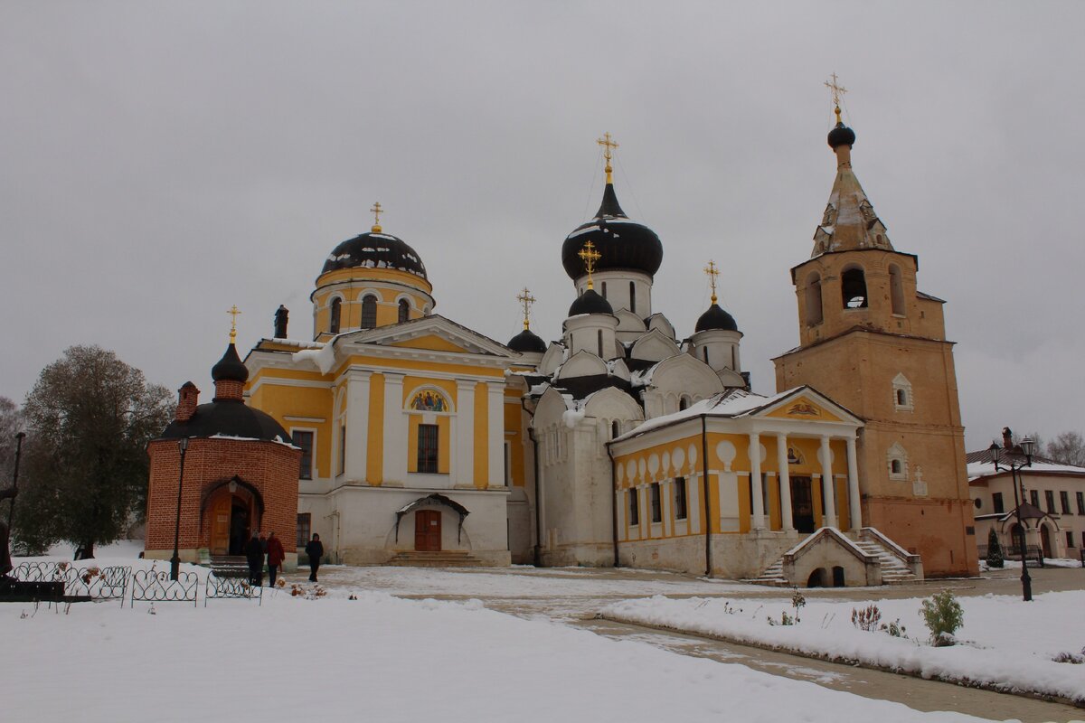 Монастыри тверской области фото. Монастыри Тверской области. Мужской монастырь в Тверской области. Шалдамиевский монастырь Тверская область. Ширпогорский монастырь Тверской области.