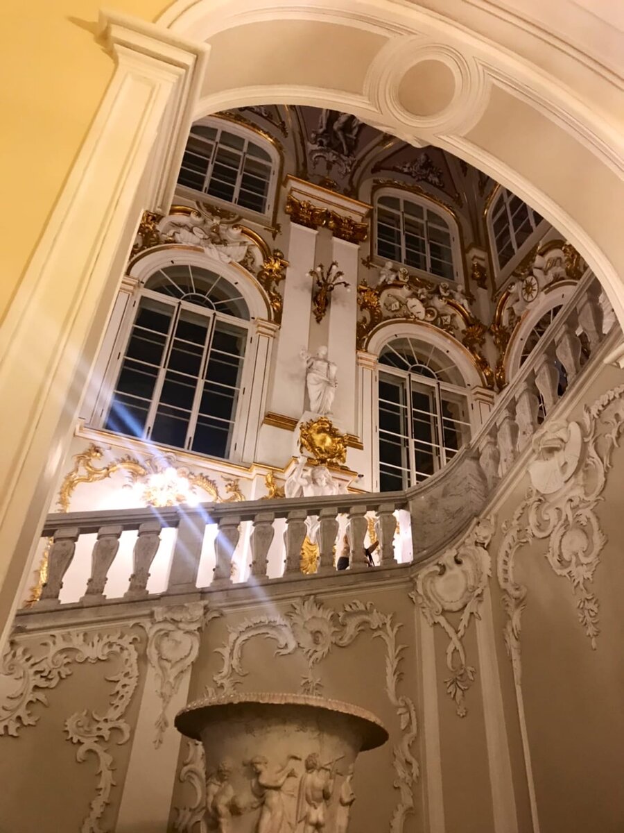 Главная лестница Эрмитажа