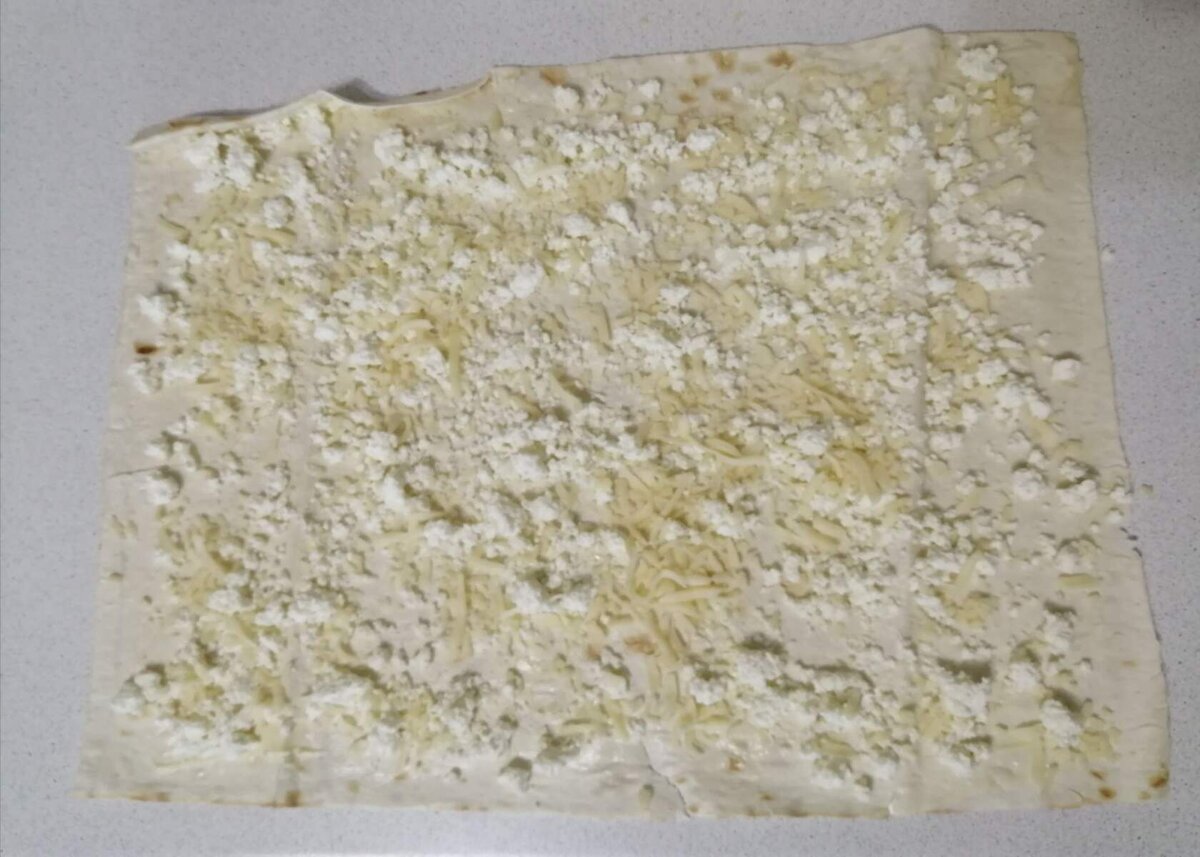 Маловато начинки, забыла купить в магазине очередную порцию творога