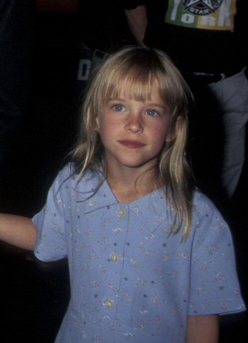 Дакота в детстве