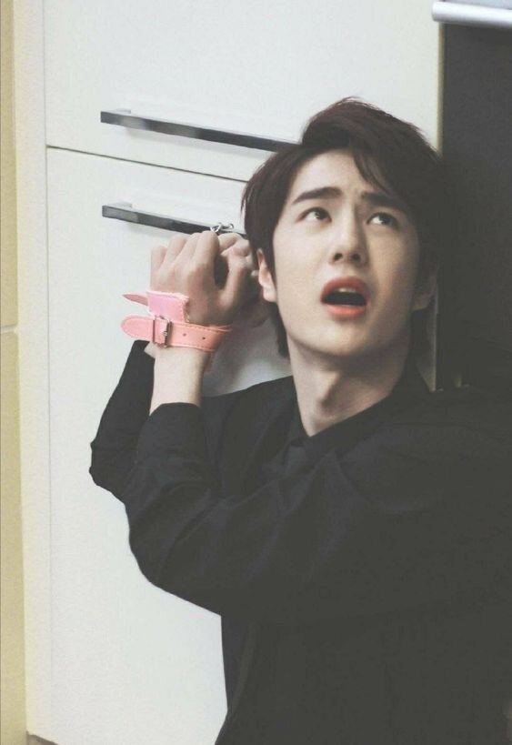 В ужасе от перспектив: картина нашего свидания в воображении Ван Ибо. Нет, зайка, такое я с тобой творить не стану. Все исключительно добровольно, на основе информированного согласия!