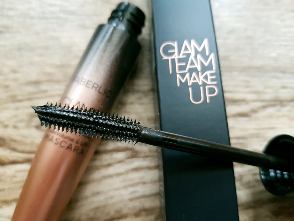 Тушь Фаберлик Glam'n More