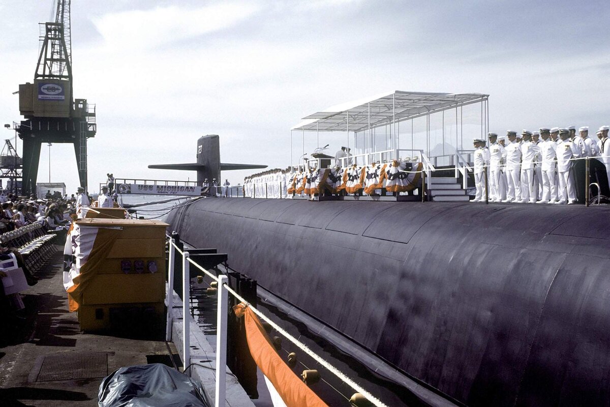 Подводная лодка USS Ohio. SSGN-727 «Мичиган». "SSGN 727". Американская подводная лодка Огайо.