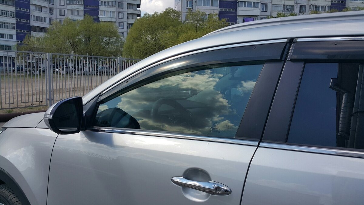 Самостоятельное тонирование стекол автомобиля