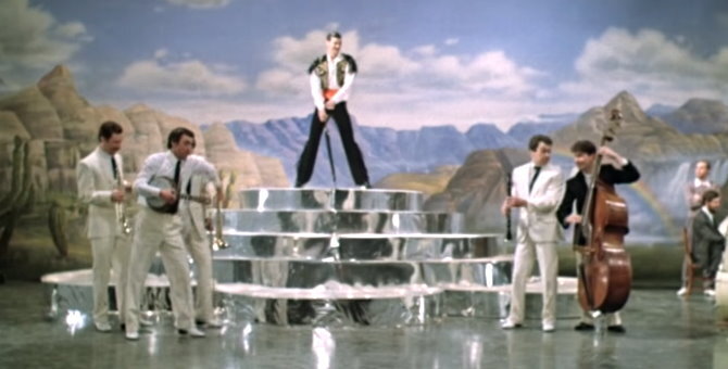 Фрагмент из к/ф "Зимний вечер в Гаграх"