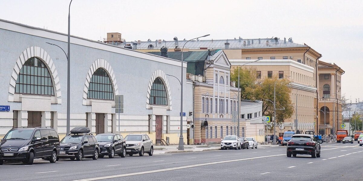 Улица в центре Москвы, по которой кареты давно не ездят. Фото: mos.ru