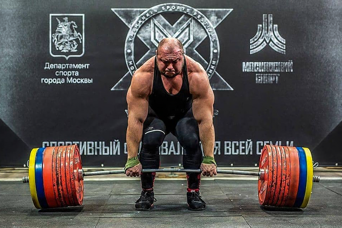 Иван Макаров на одном из прошлых турниров. / Источник фото: официальный Инстаграм спортсмена @ivan_makarovstrong