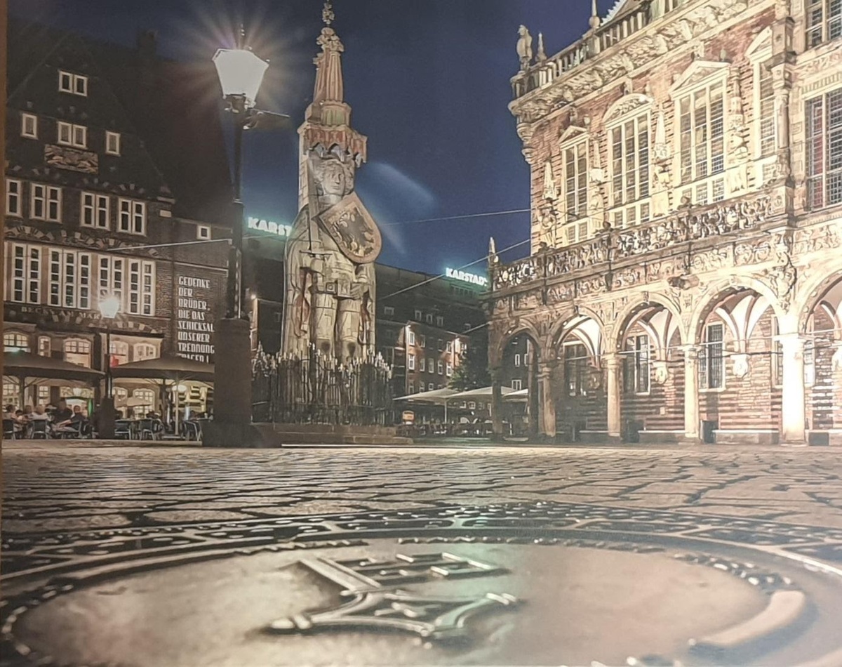 Центр города очень уютный и компактный для города протяженностью почти 40 км вдоль реки Везер. 