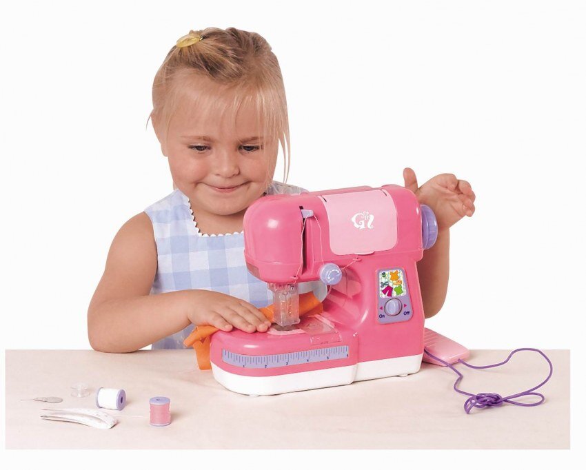 Маленькая рукодельница . Фото с Googl.ru