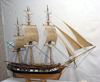 Модель шлюпа "Надежда"