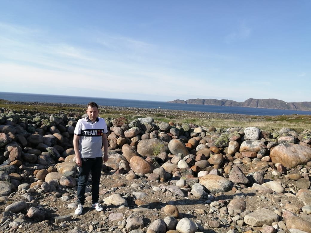 Берег Баренцева моря. Июнь.