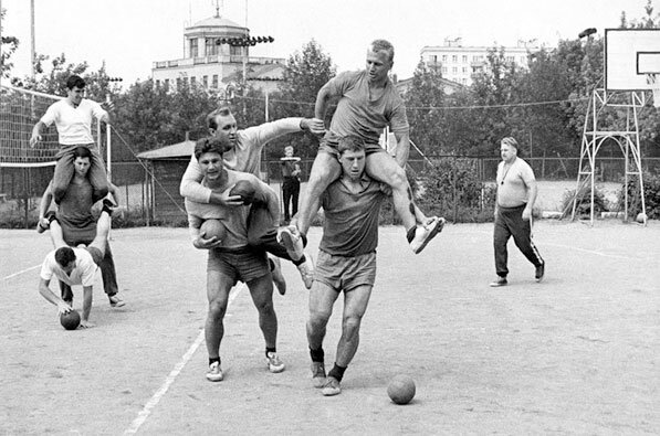 Изображение с яндекс.картинки (легендарные силовые тренировки А.Тарасова)