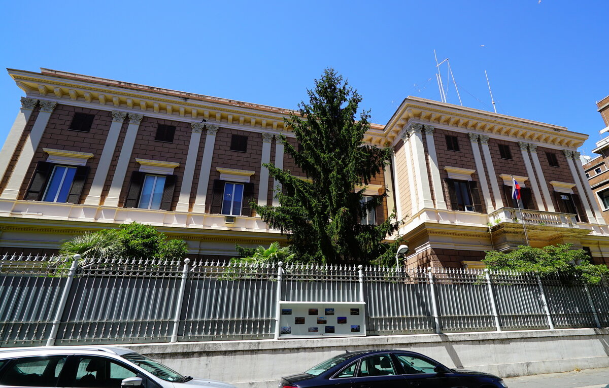    Здание посольство РФ в Риме  clayton harrison/Shutterstock/FOTODOM