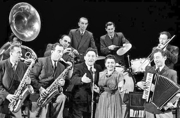 Леонид и Эдит Утесовы с оркестром 