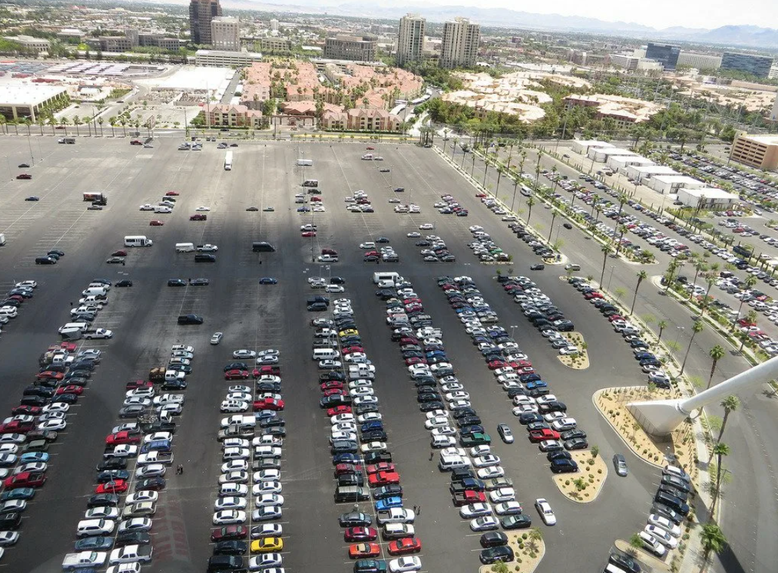 Parking usa. Парковка в Америке. Американская автостоянка. Огромная парковка. Автостоянка большая в Америке.