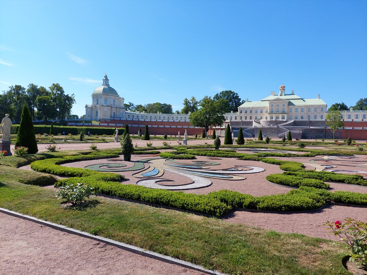 Большой (Меншиковский) дворец