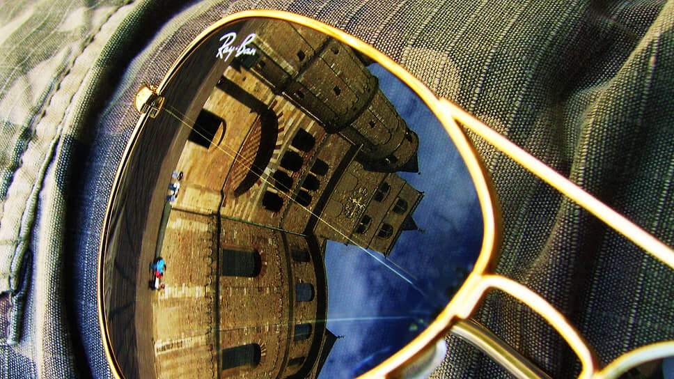 Фото: flickr.com / christiaantriebert📷Солнцезащитные очки Ray Ban