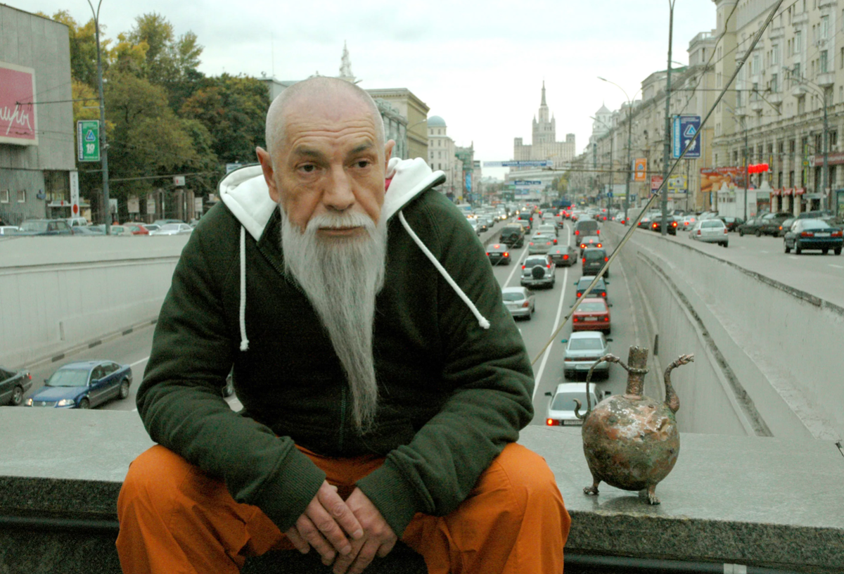 Кадр из фильма "}{отт@бь)ч" (2006)