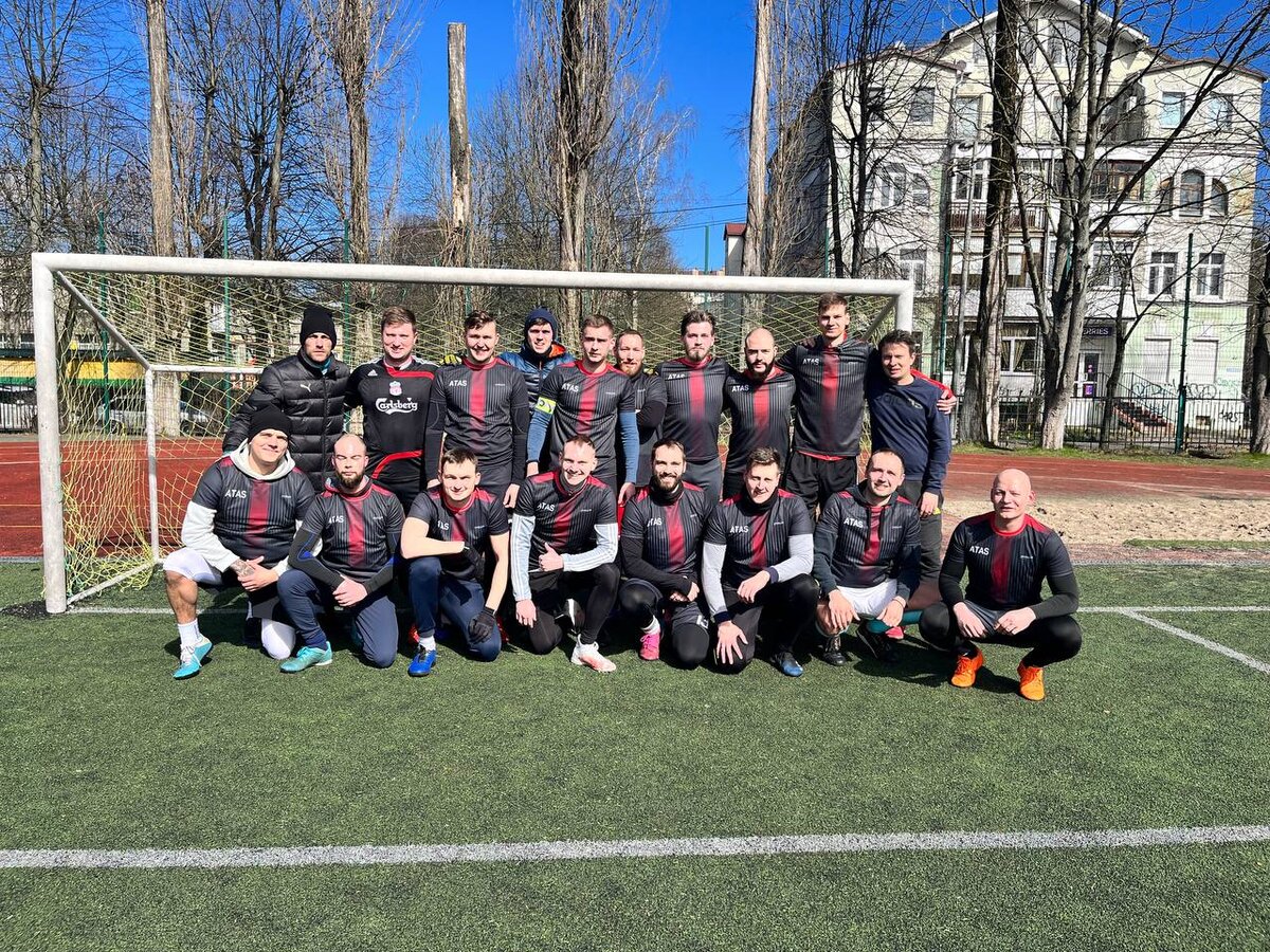 Владислав Брянцев и его команда по мини-футболу 
