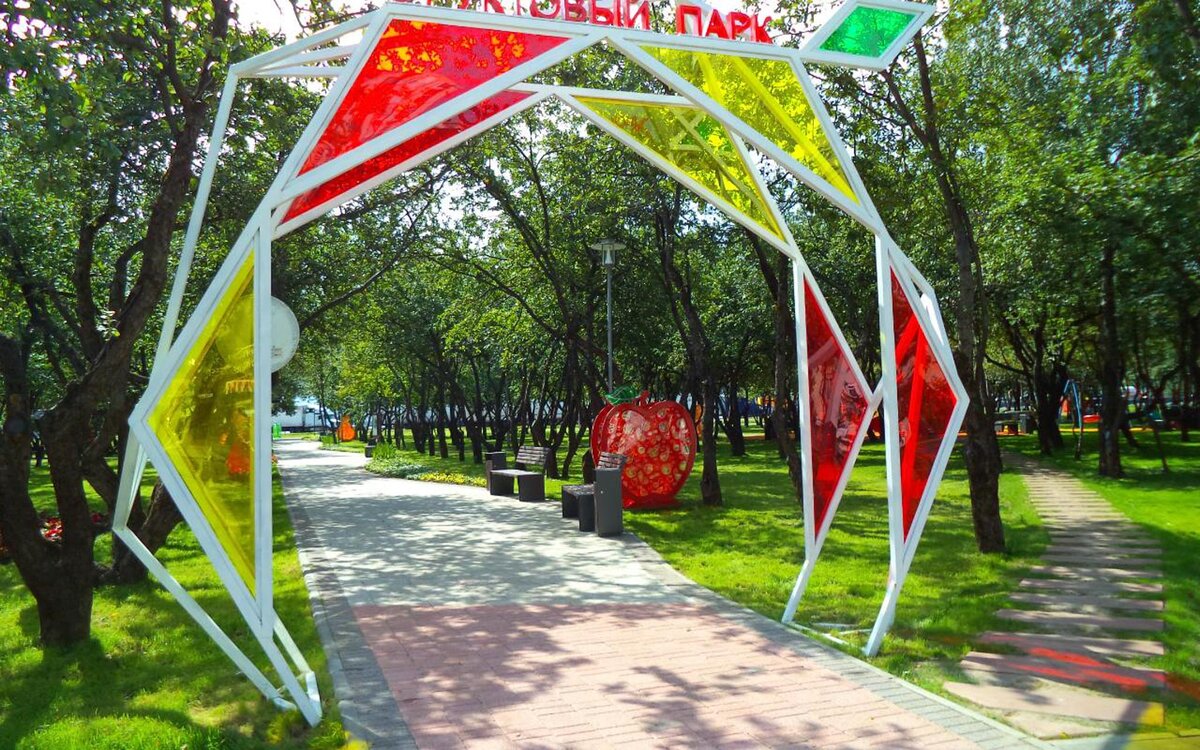 Здесь появилась новая эстакада через Павелецкое направление МЖД, также реконструировано Каширское шоссе.-4