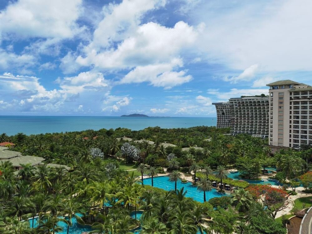 Yalong bay villas spa 5 китай. Китай остров хайнань отели. Wyndham sanya bay 5. Wyndham sanya bay 5. Отель феникс санья.