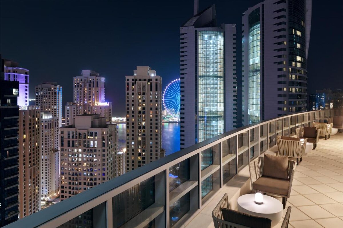 Ritz carlton dubai marina. VOCO Dubai, an IHG Hotel 5.