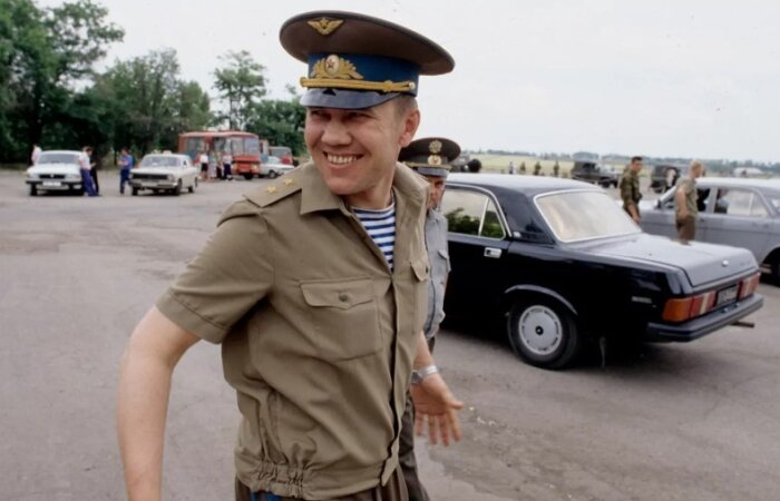  Александр Лебедь. / Фото: www.sensationalnews.net