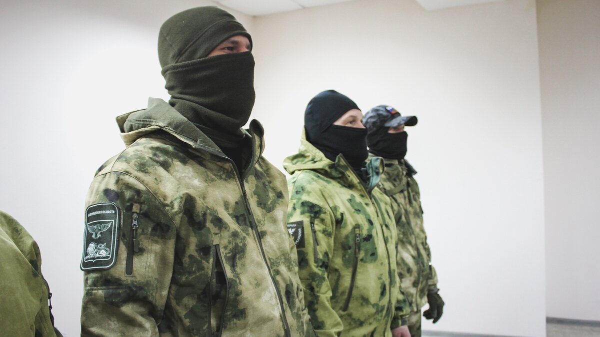     Патрулировать улицы Батайска вечером будет народная дружина, ее организовали после нападения на участника СВО, пишет Telegram-канал «Че по Ростову?».