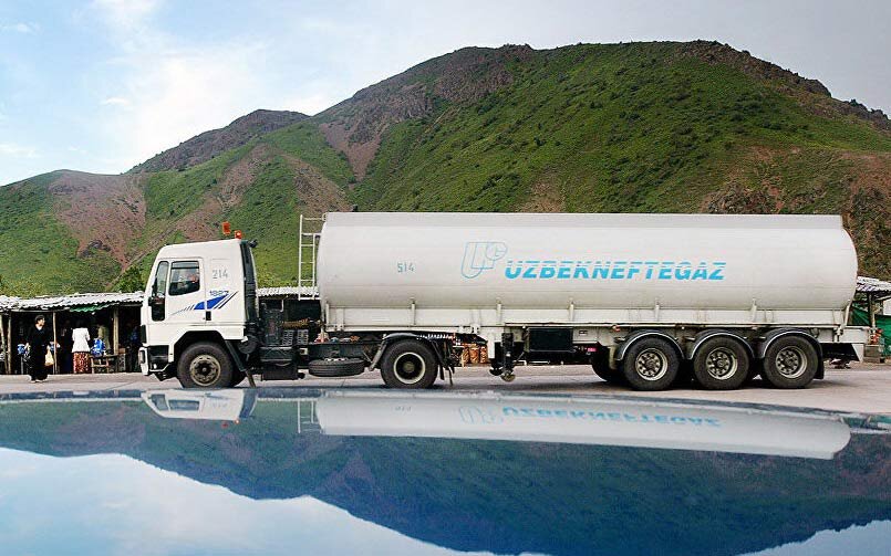   После развала Советского Союза власти Узбекистана решили любой ценой  увеличить нефтедобычу и добиться нефтяной независимости.