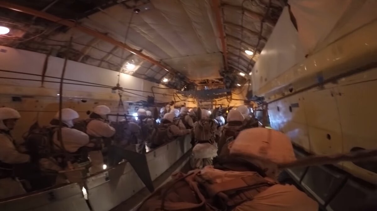 Кадр из ролика. Перед прыжком